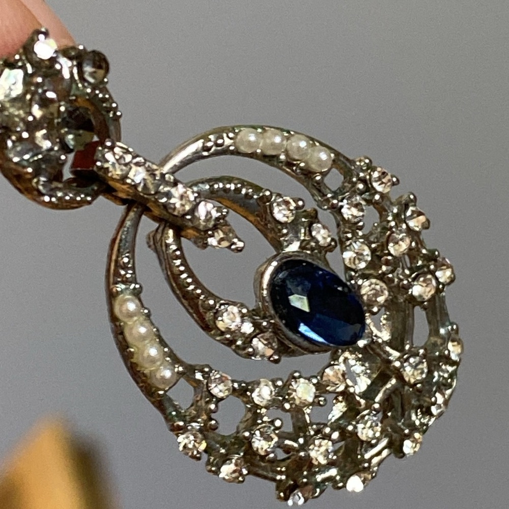 Vintage ‘Victorian Design’ Sapphire Earrings